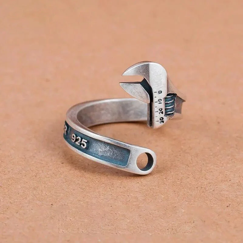 Retro Adjustable Wrench Ring - Image 3