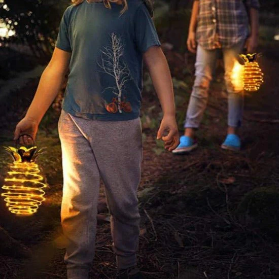 Pineapple Solar Garden Lamp - Image 3