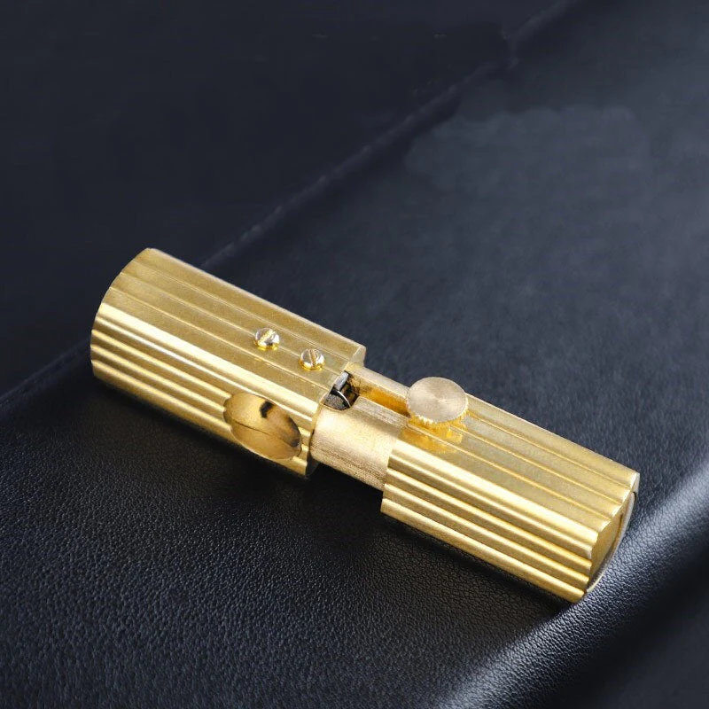 Retro Automatic Ignition Gasoline Lighter - Image 3
