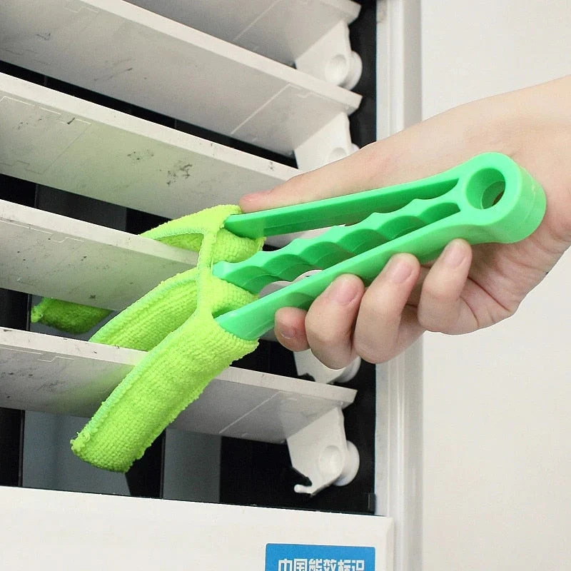 Microfiber Car Air Conditioner Vent Quick Cleaning Brush - Image 1
