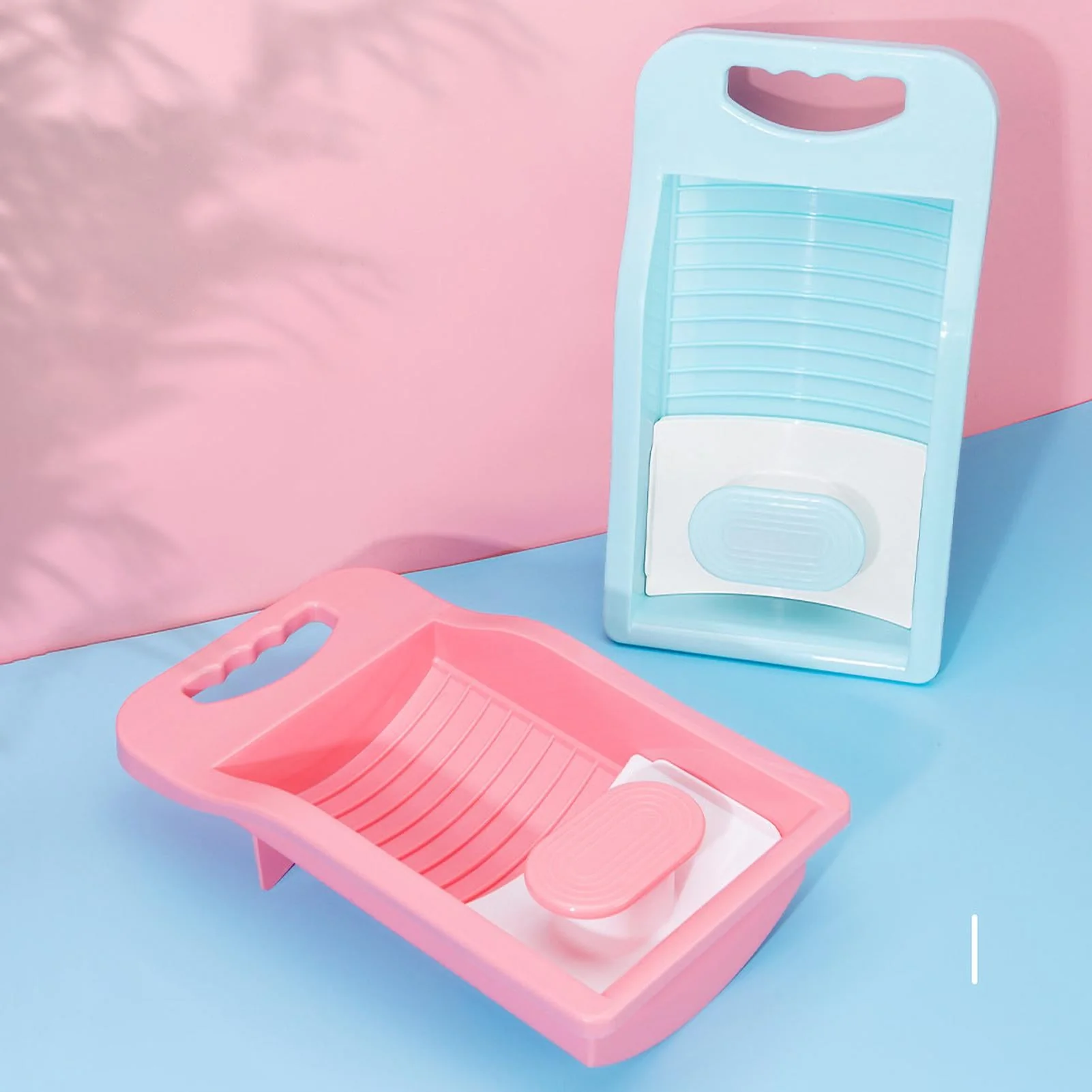 Mini Travel Clothes Washboard - Image 1