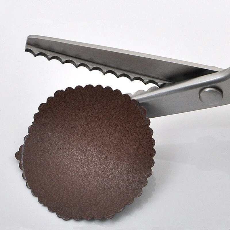 Zig Zag Sewing Scissor - Image 2