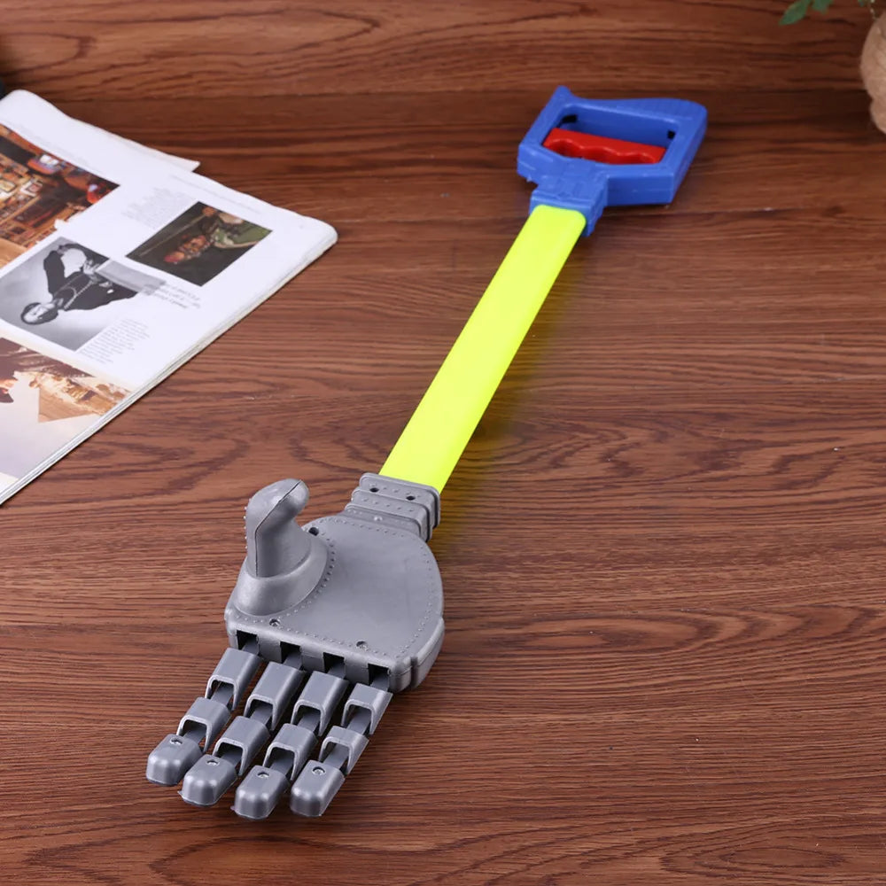 Robotic Fun Claw Hand Grabber Toy - Image 3