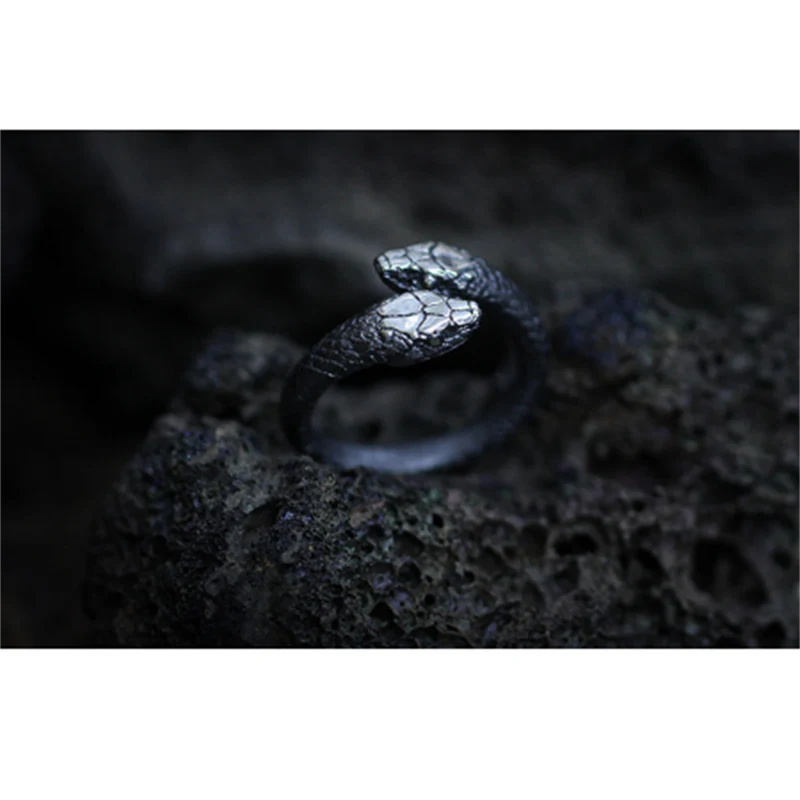 Black Retro Resizeable Gothic Snake Ring - Image 2