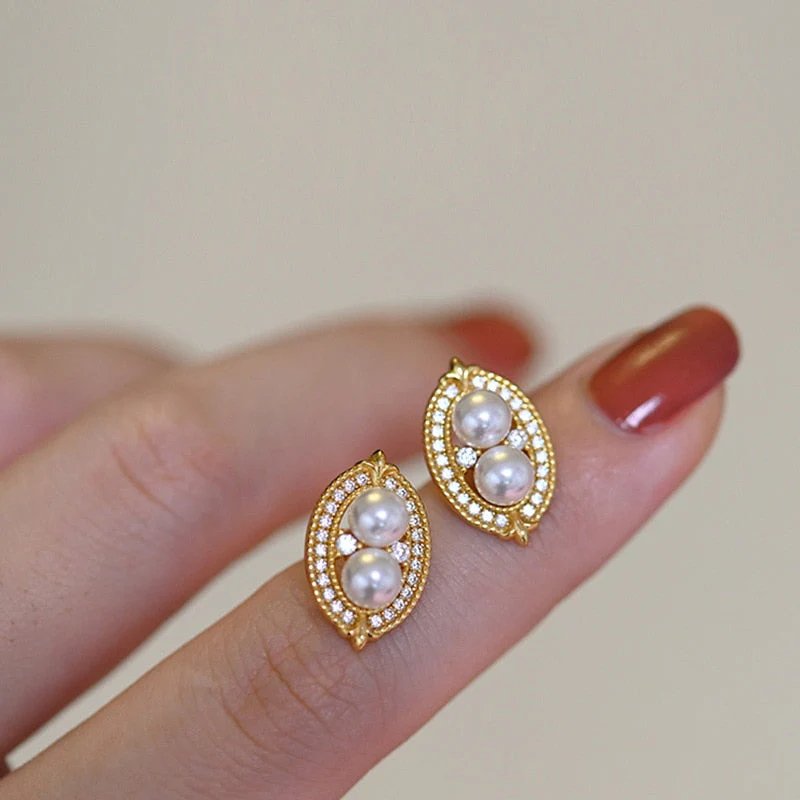 Elegant Flower Long Chain Earrings - Image 3