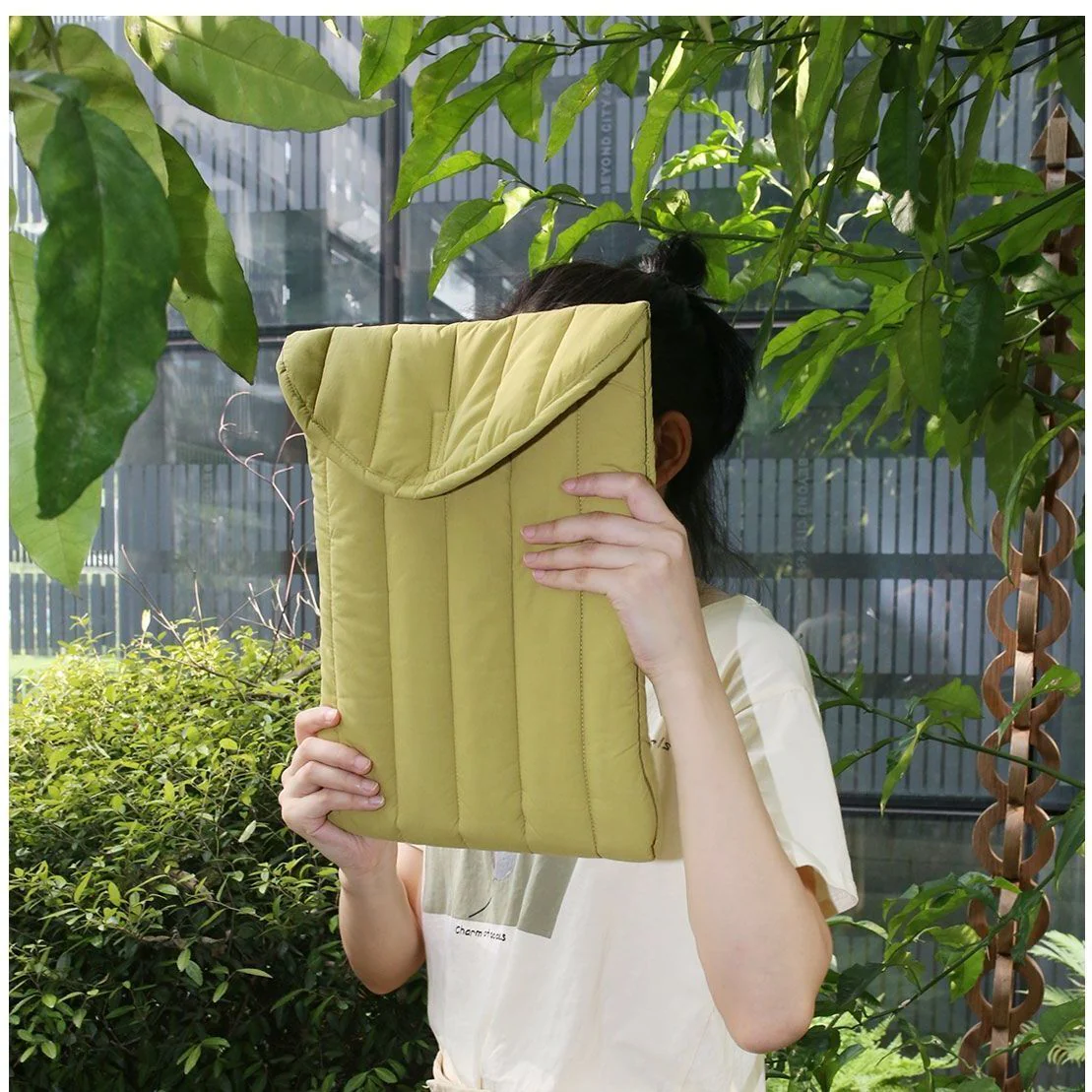 Ultra Protective Padded Tablet Bag - Image 3