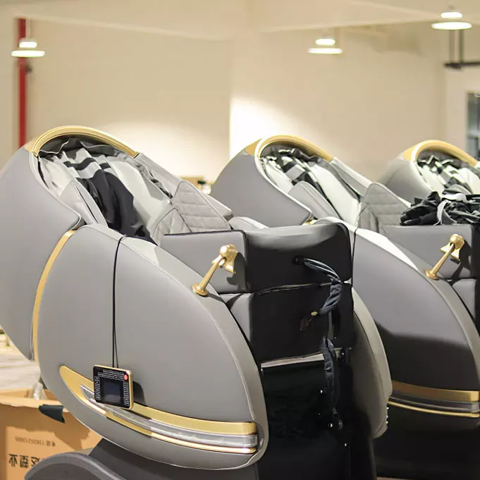 Royal Recharge Luxury Full Body Massage Chair - Image 2