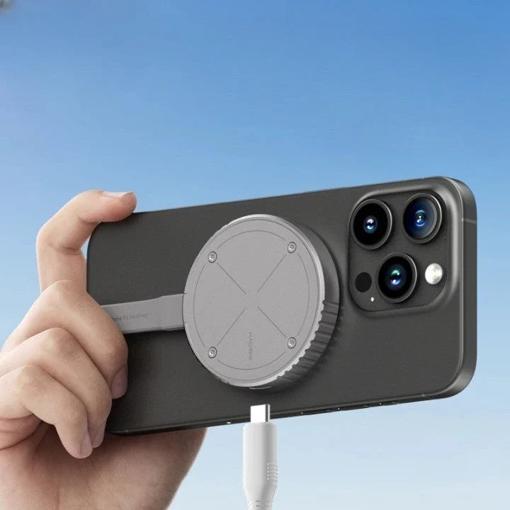 Light Speed Magsafe USB-C SSD Magnetic Case - Image 1