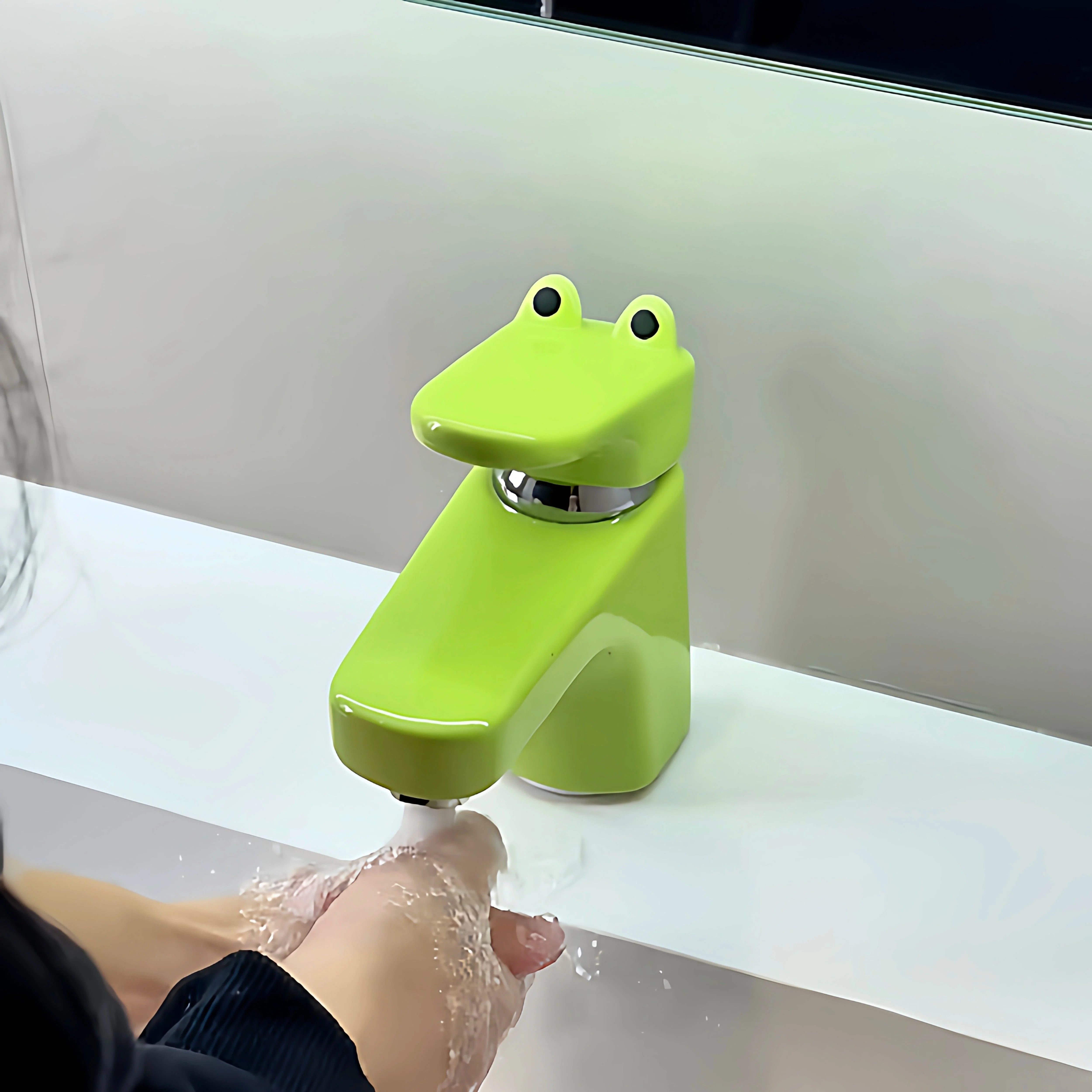 Frog-Shaped Macaron Bathroom Faucet - Image 2