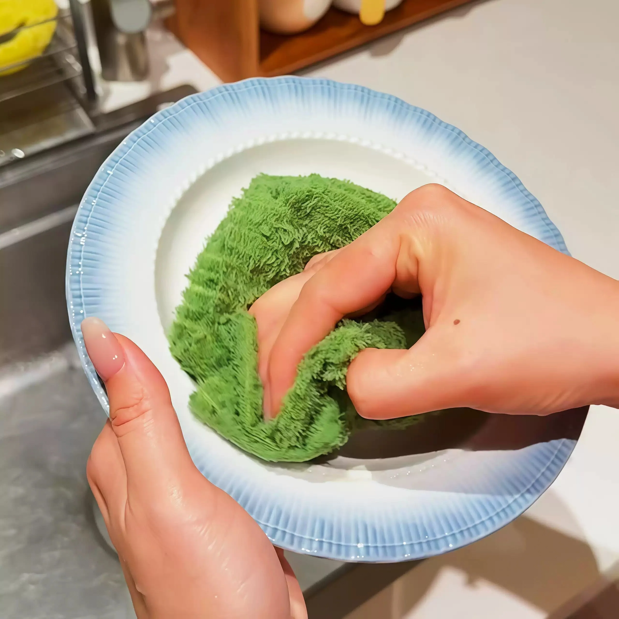 Anti-Bacterial Reusable Kitchen Cleaning Cloth Roll - Image 3