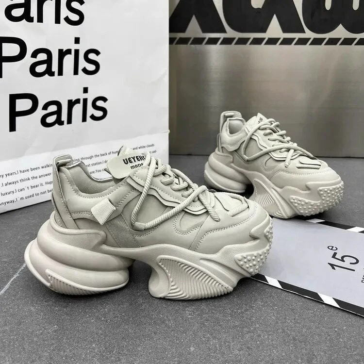 Metro Streetwear Dynamic Women Sneakers - Image 2