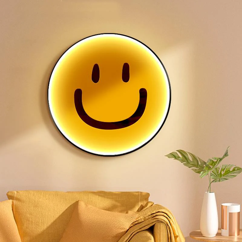 Elegant Big Smile Emoji Light - Image 1