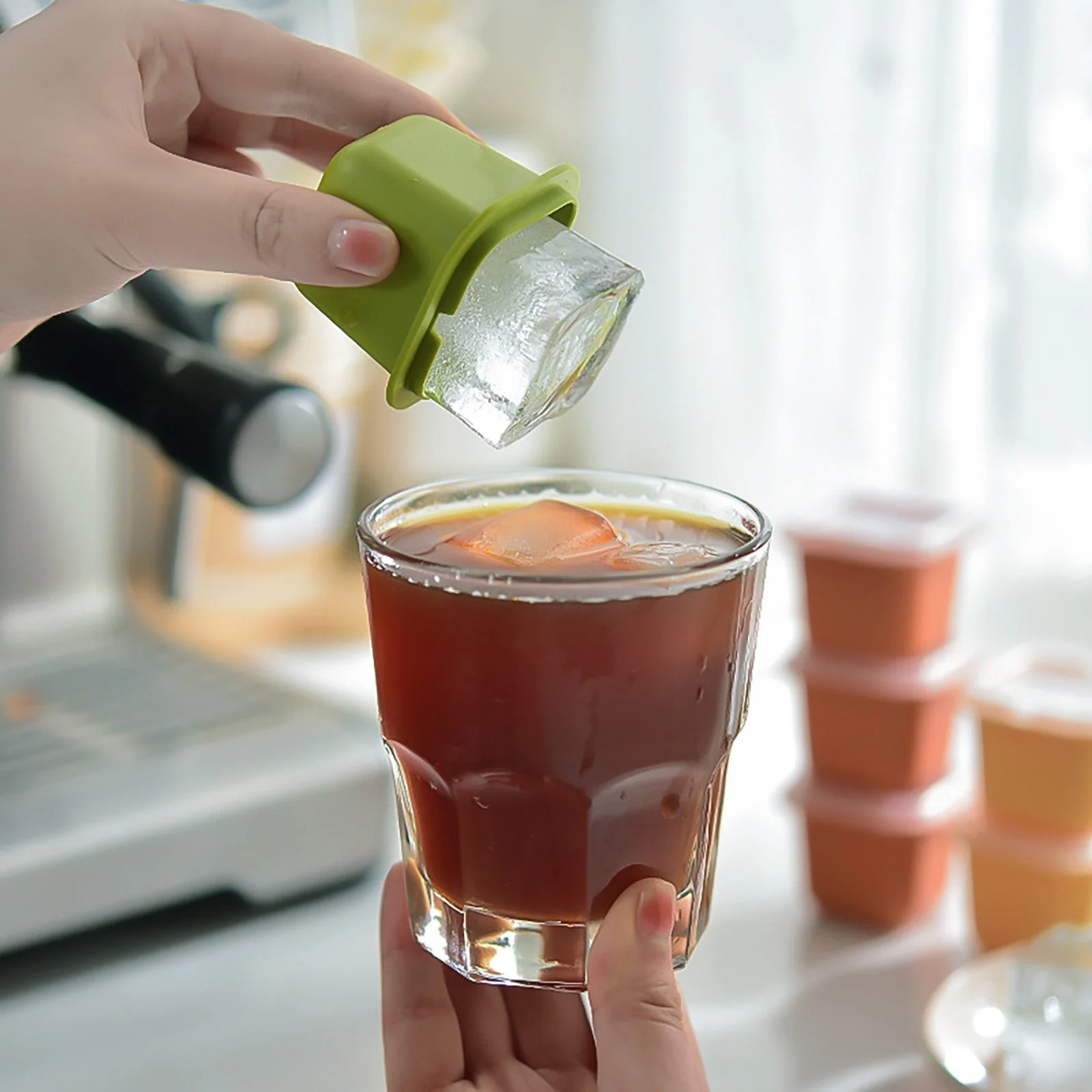 Stackable Ice Cube Maker Set - Image 2