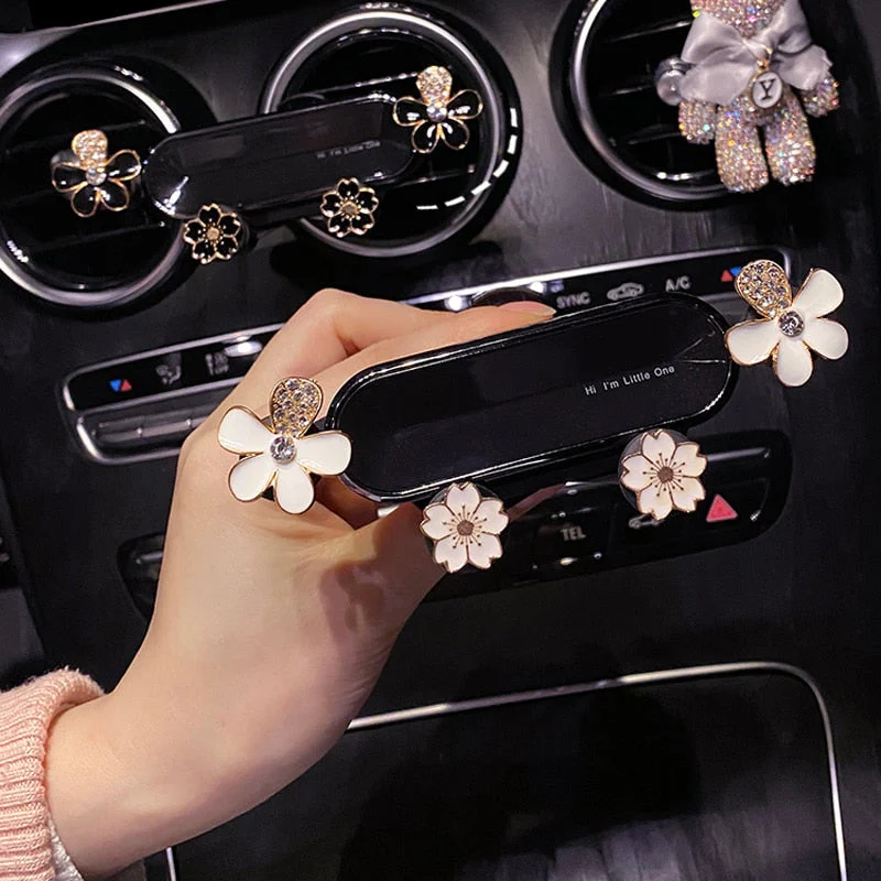 Road Grip Car Phone Holder - Image 1