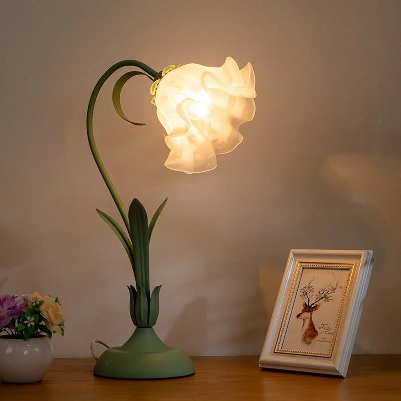 Flower Charm Nordic Style Table Lamp - Image 1