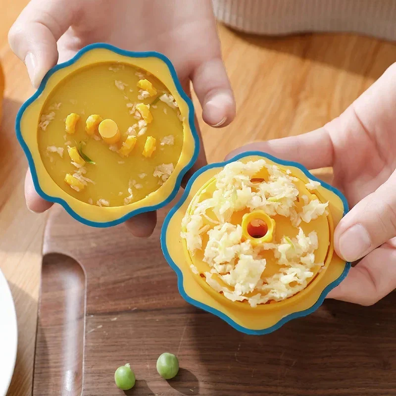 Garlic Shape Rotating Vegetable Grinder - Image 3