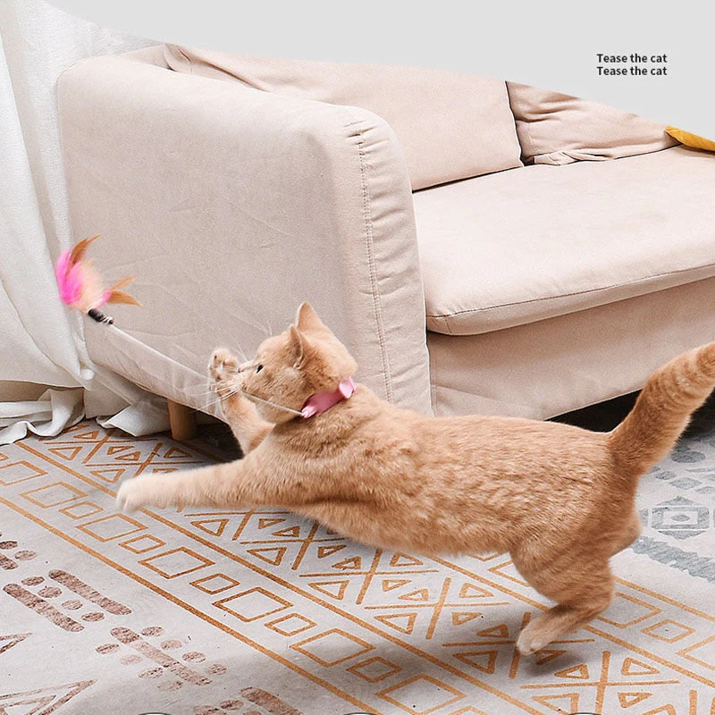 Fluffy Feather Interactive Cat Collar Toy - Image 2