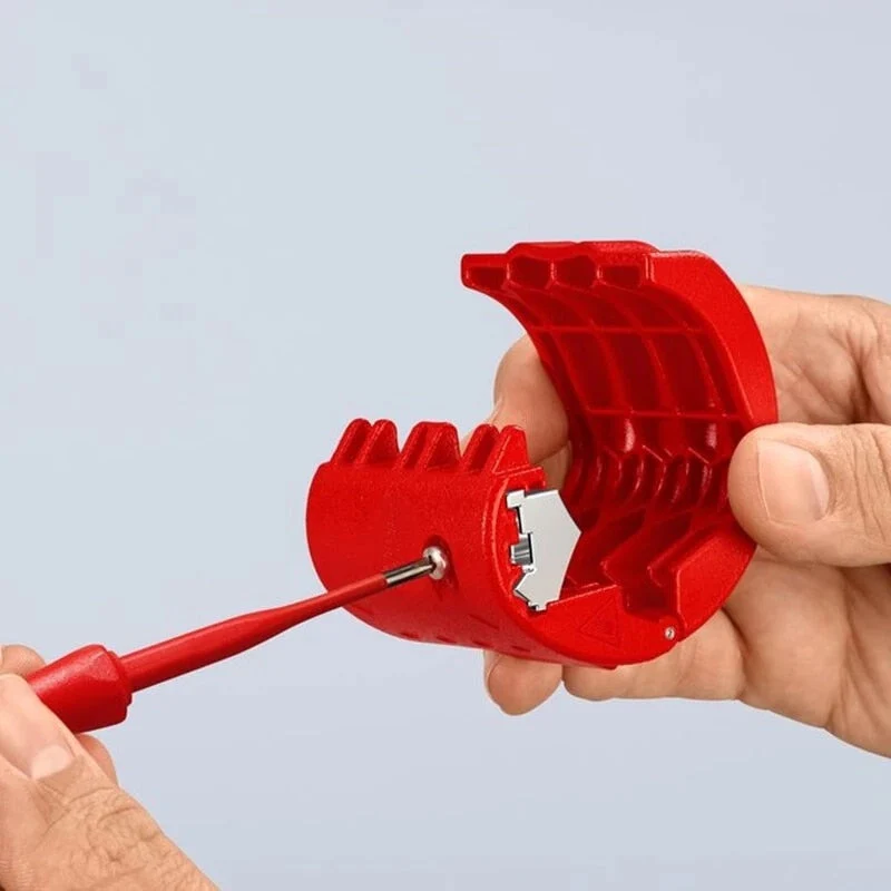 Portable Tube Pipe Cutting Tool - Image 2