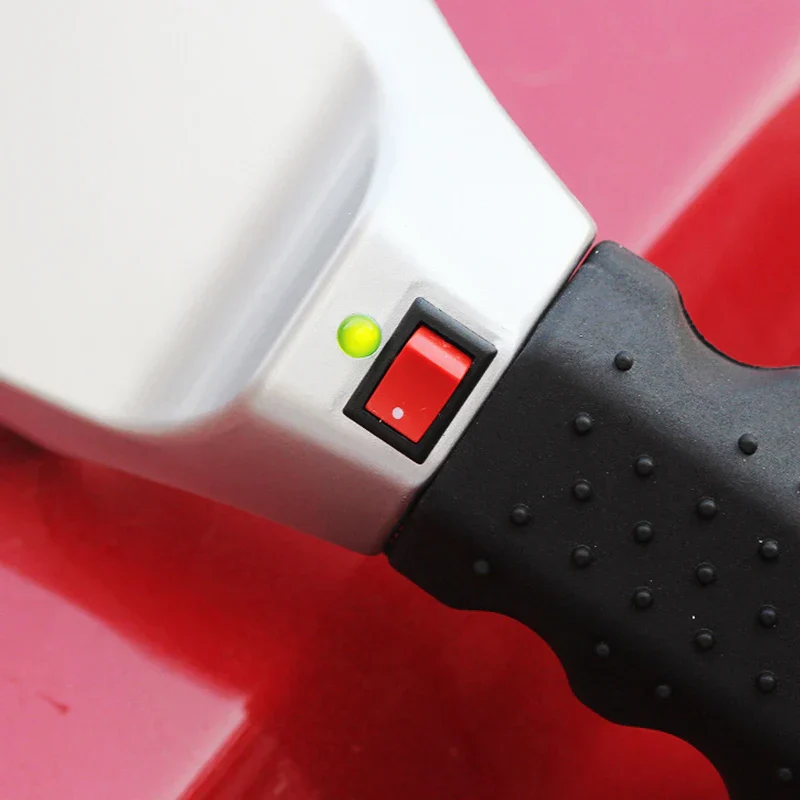 Warm Edge Electric Car Windshield Snow Scraper - Image 3