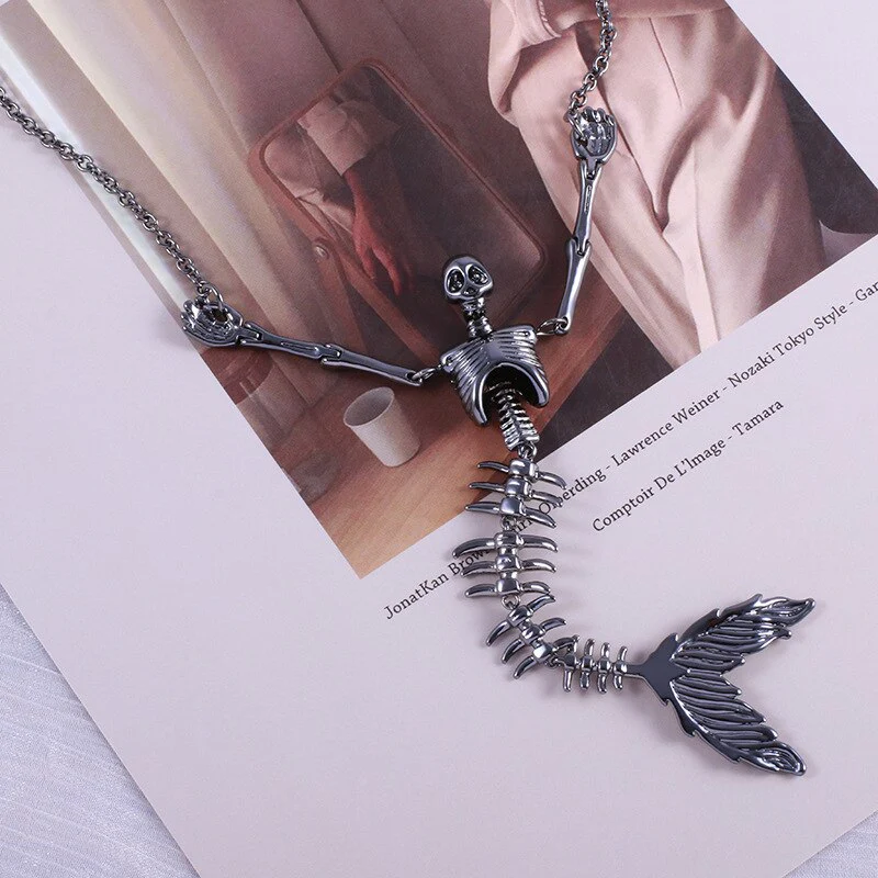 Gothic Mermaid Skull Necklace - Image 3