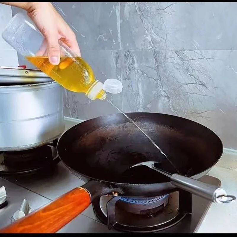 Easy Squeeze Oil Dispenser Bottle - Image 2