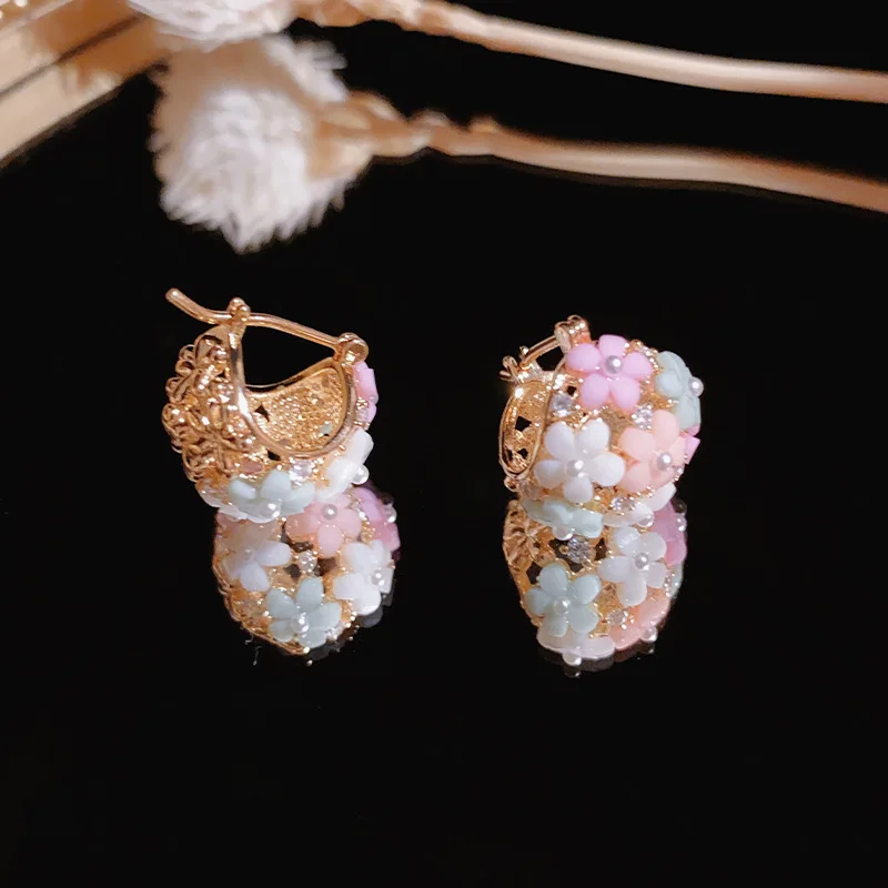 Zircon Pearl Flower Elegant Earrings - Image 3