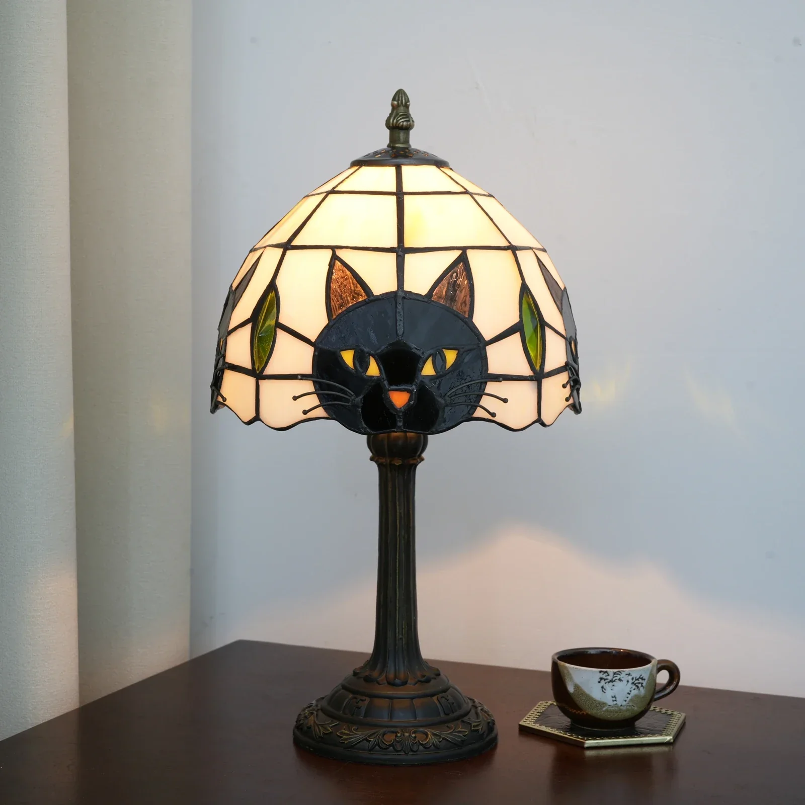 Midnight Cat Stained Glass Table Lamp - Image 2