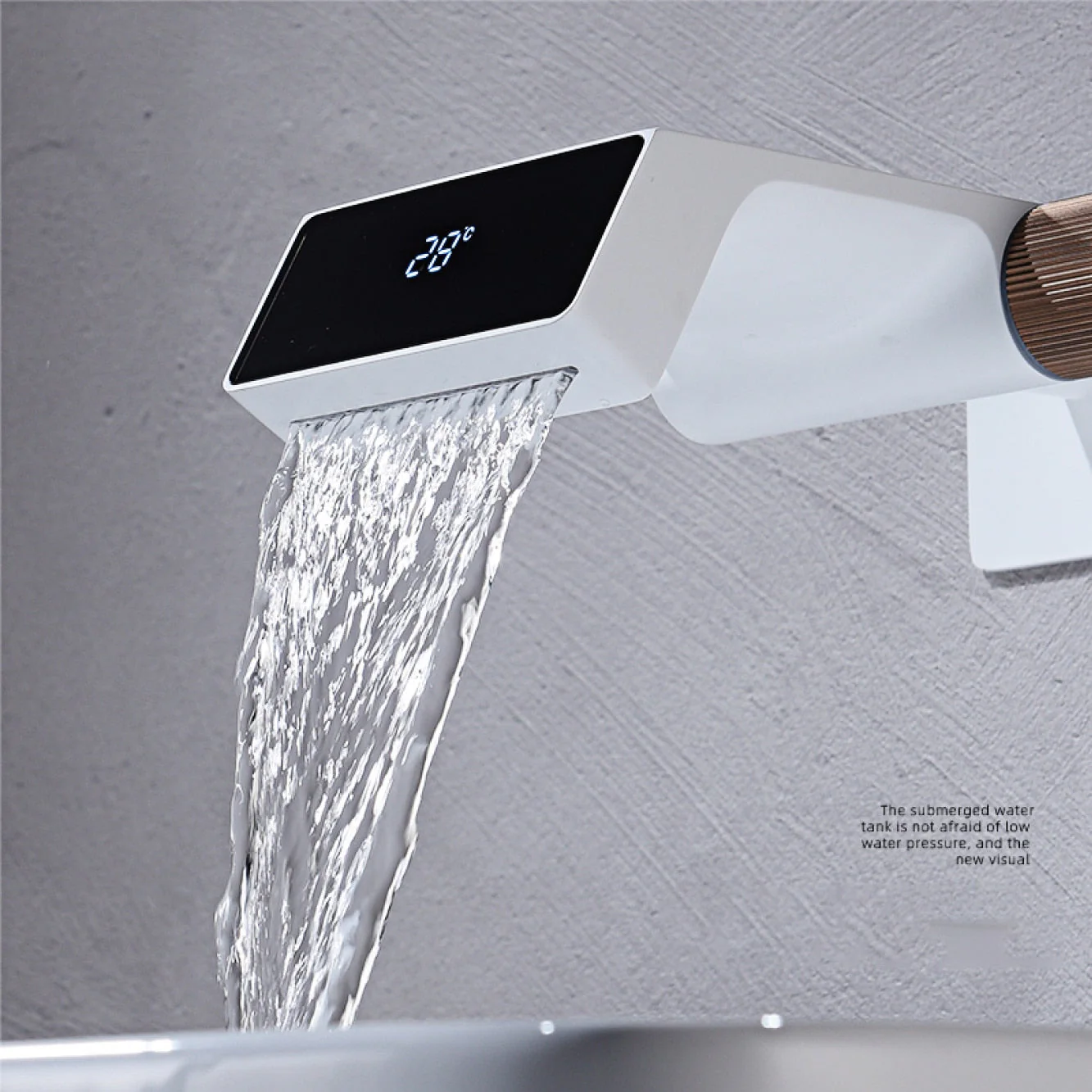 High-End Digital Display Futuristic Bathroom Faucet - Image 2