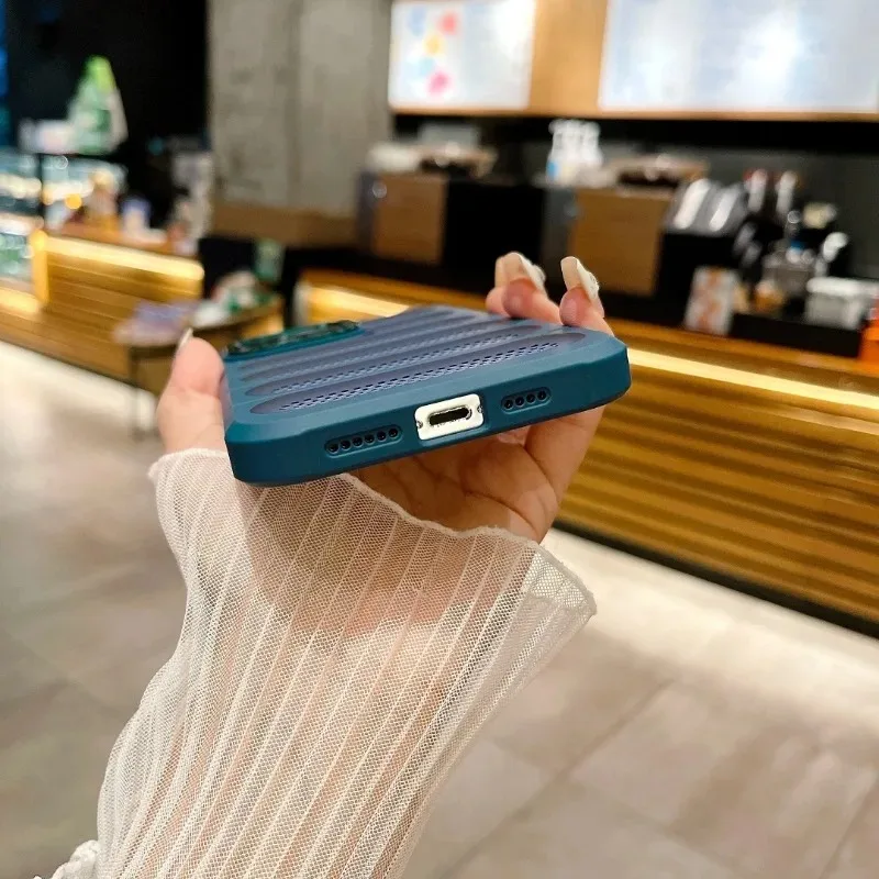 Heat Dissipation Protective Breathable Mesh Phone Case - Image 3