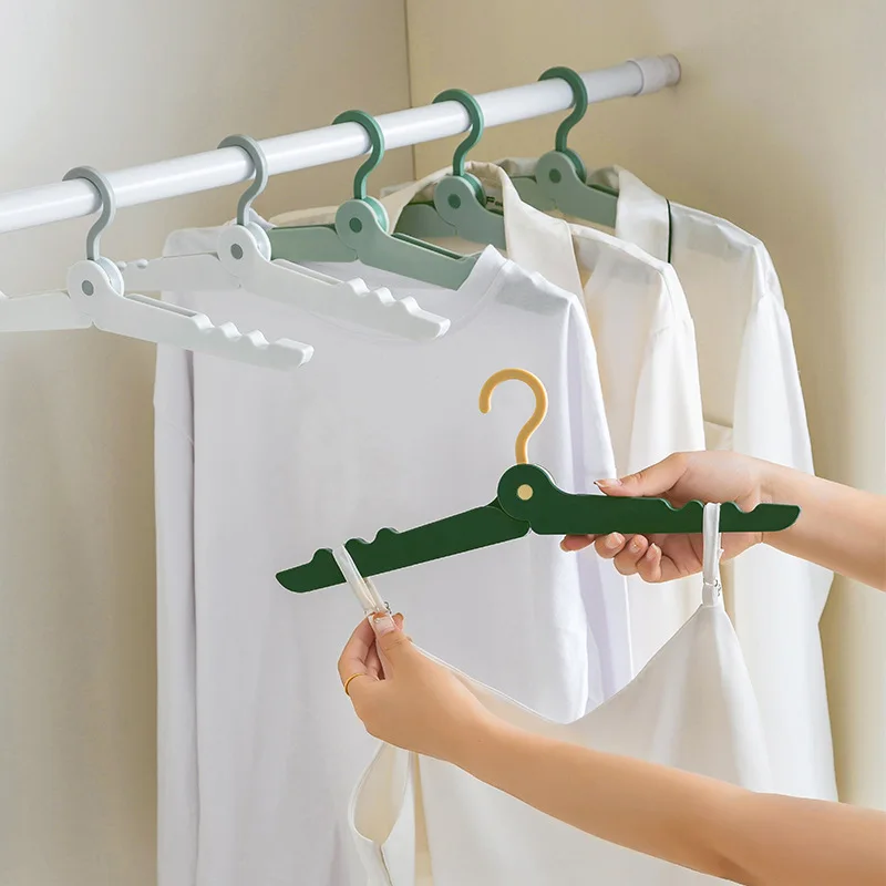 Travel Ease Foldable Clothes Hanger - Image 2