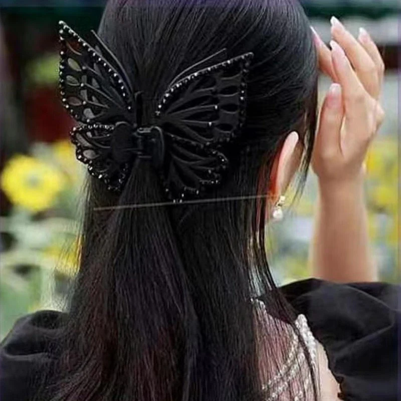 Black Wing Hair Claw - Image 2