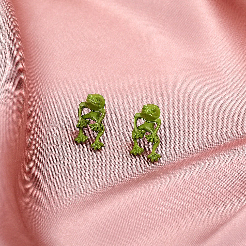Gothic Frog Party Earrings - Image 2