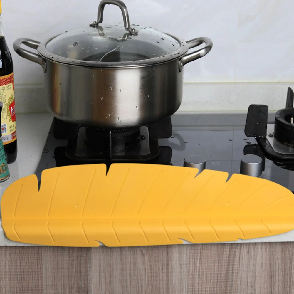 Banana Leaf Water Splash Protector - Image 2