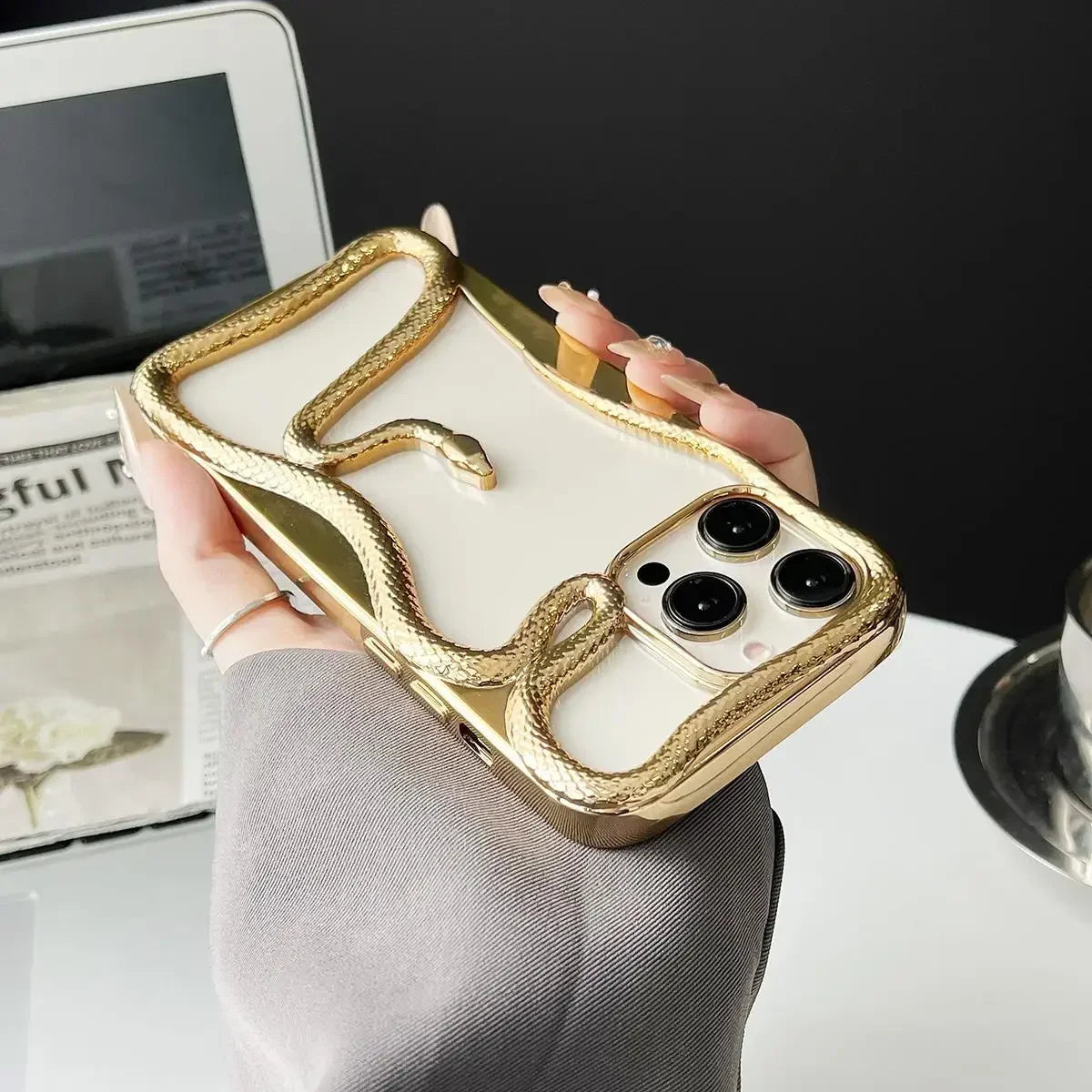 Snake Wrap Retro Phone Case - Image 3