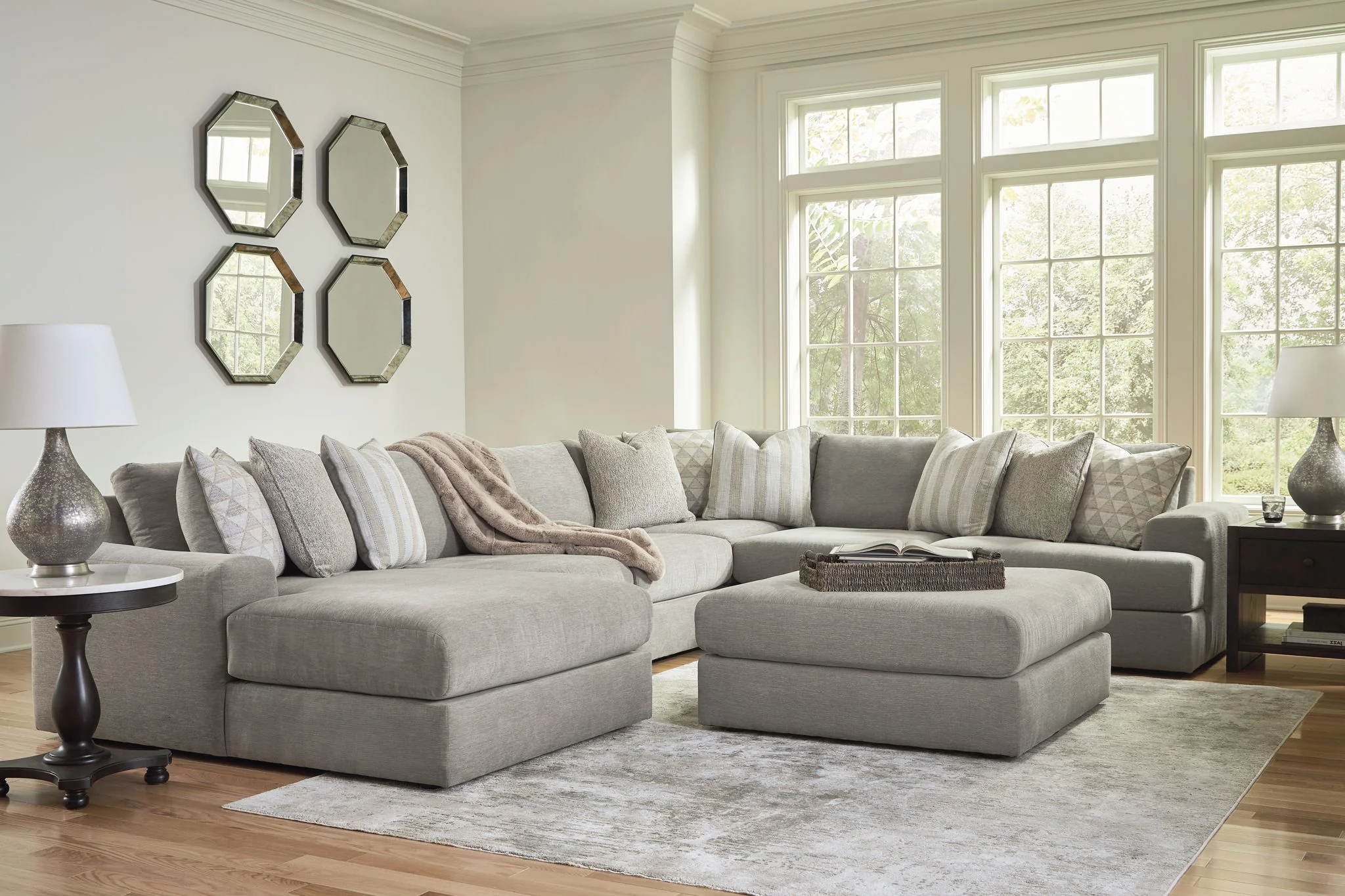 Avaliyah - Living Room Set - Image 3