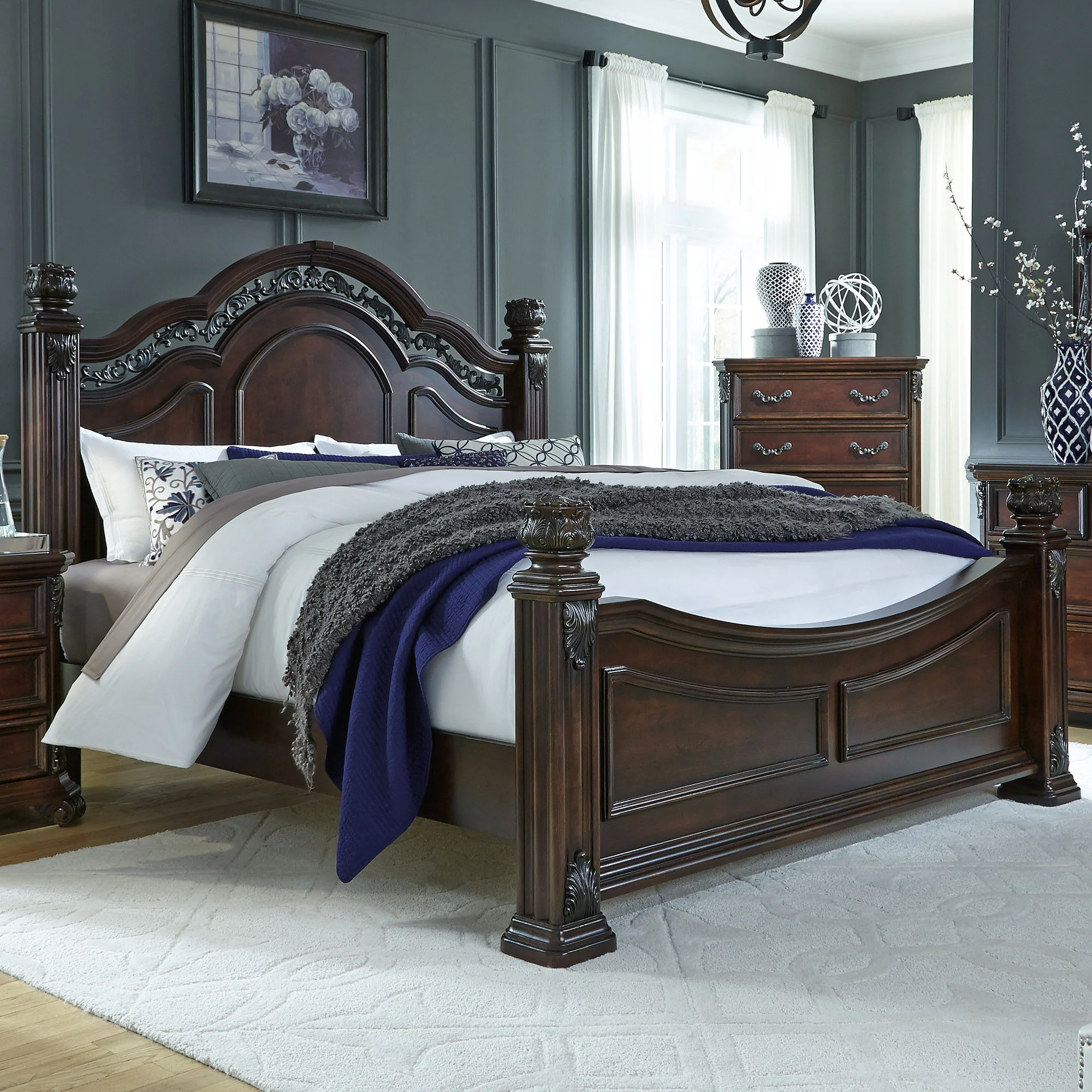 Messina Estates – Poster Bed