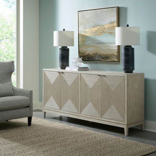 Kinsley – Accent Cabinet