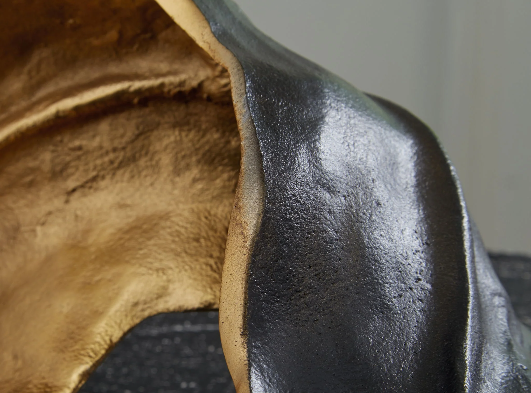 Melinda - Sculpture - Black / Gold Finish - Image 2