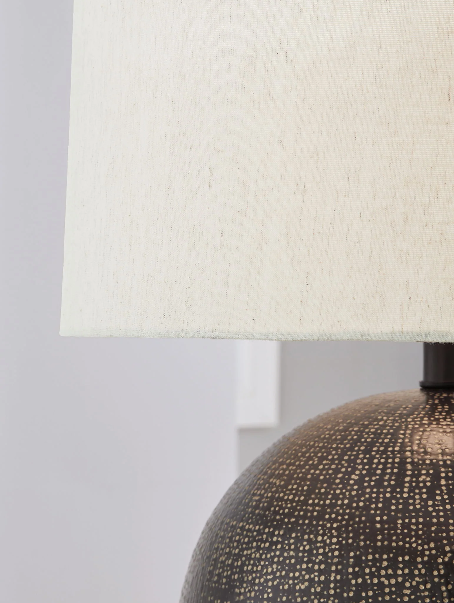 Hambell - Metal Table Lamp - Black / Gold Finish - Image 3