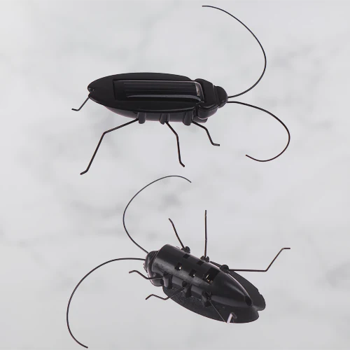 Mini Solar-Powered Cockroach Toy - Image 1