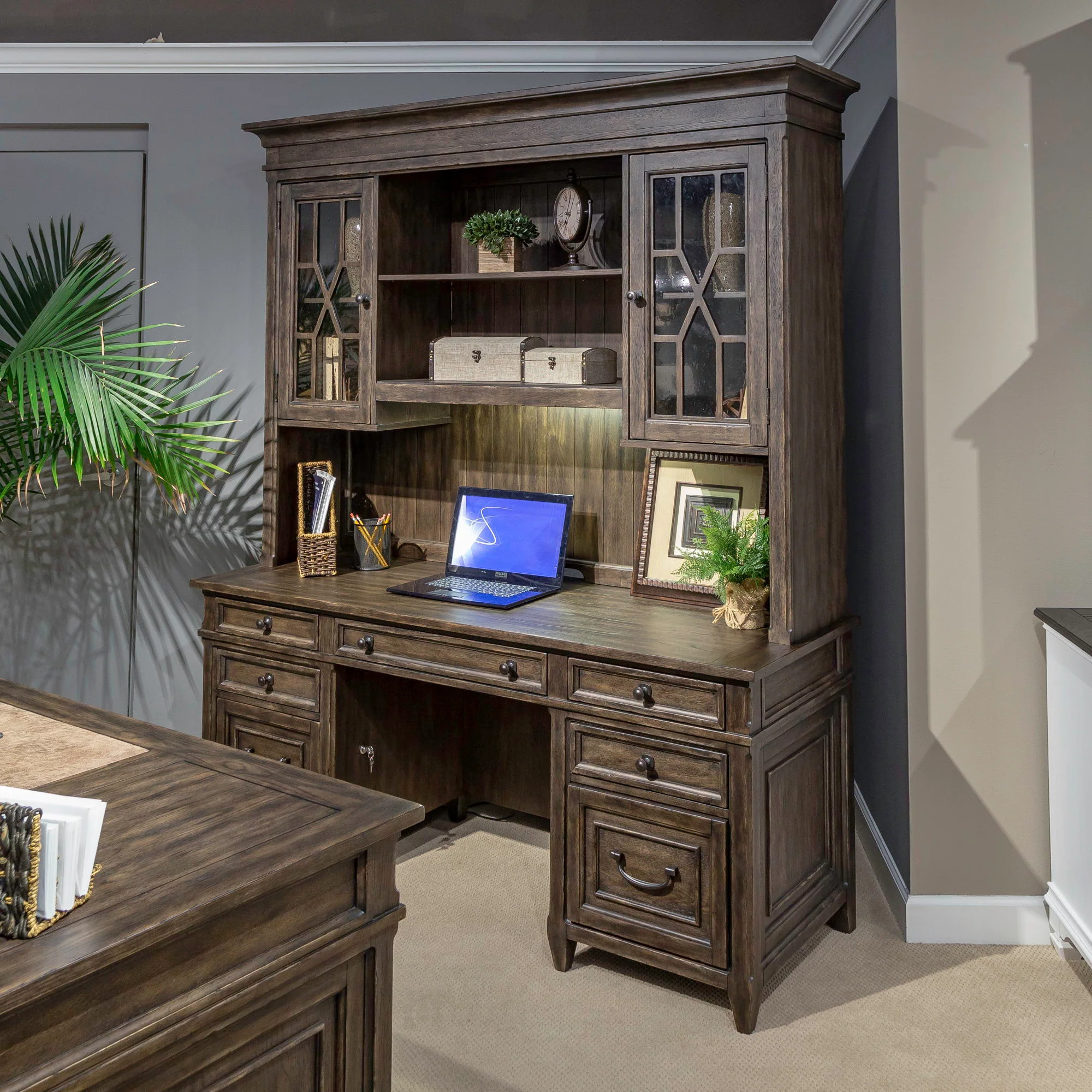 Paradise Valley – Credenza & Hutch – Saddle Brown