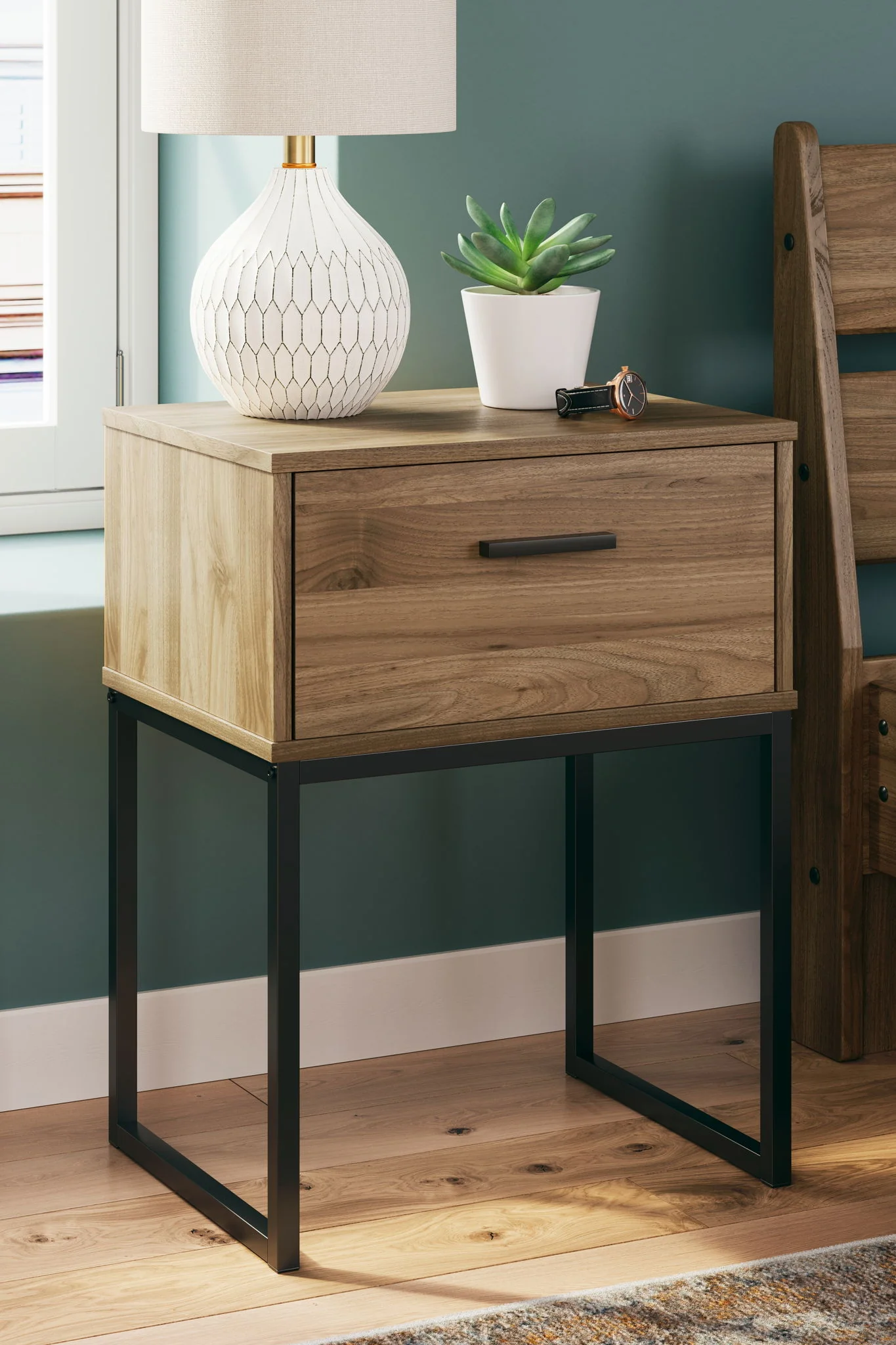 Deanlow – One Drawer Night Stand – Honey