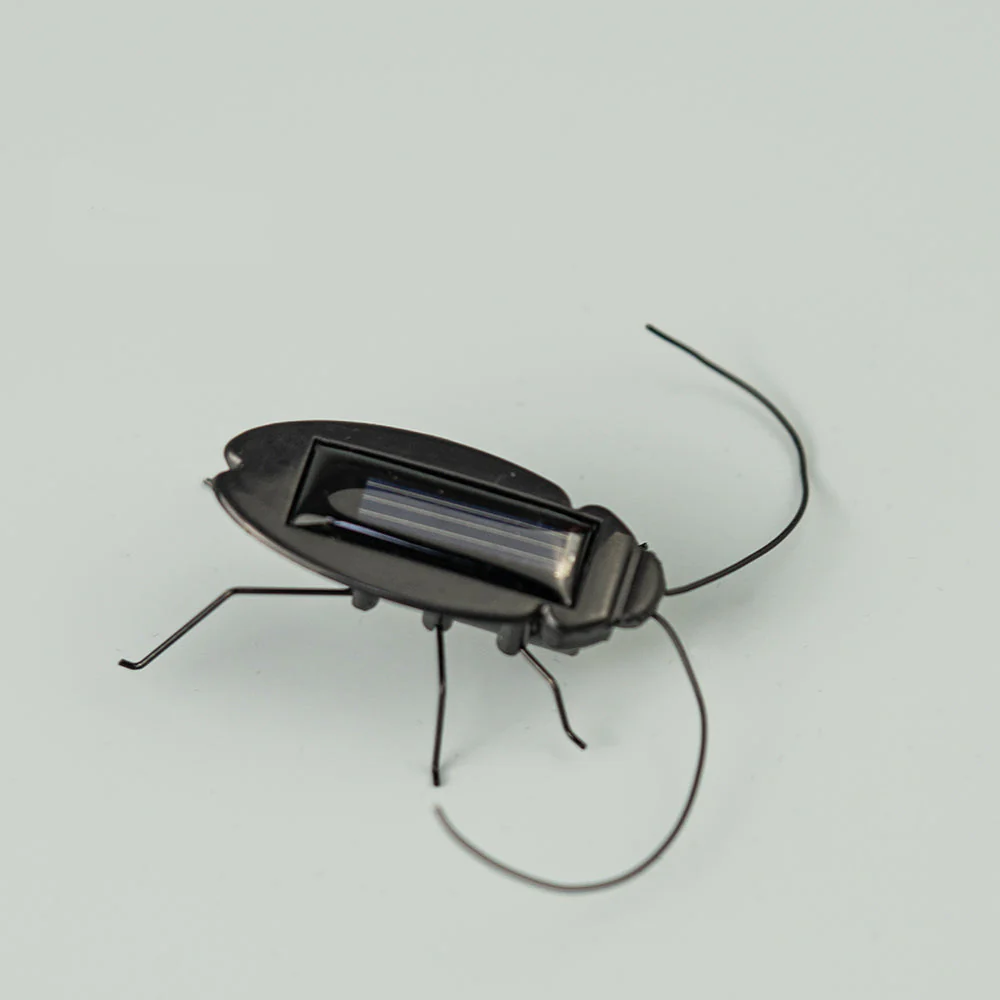 Mini Solar-Powered Cockroach Toy - Image 3