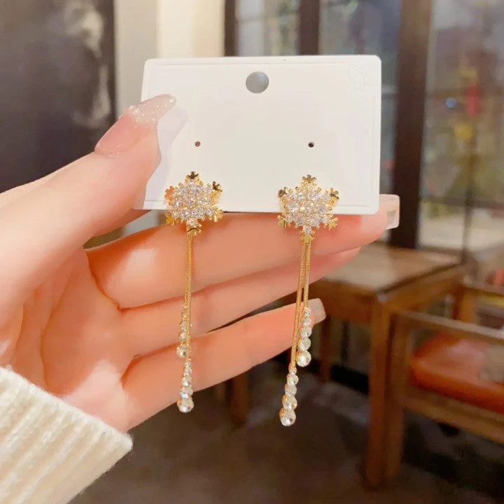Shiny Snowflake Korean Style Earrings - Image 3