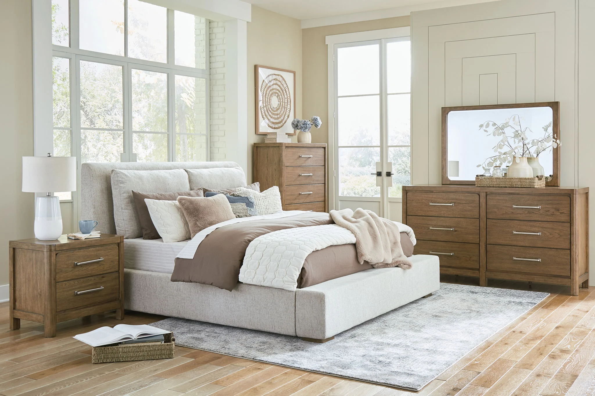 Cabalynn – Upholstered Bedroom Set