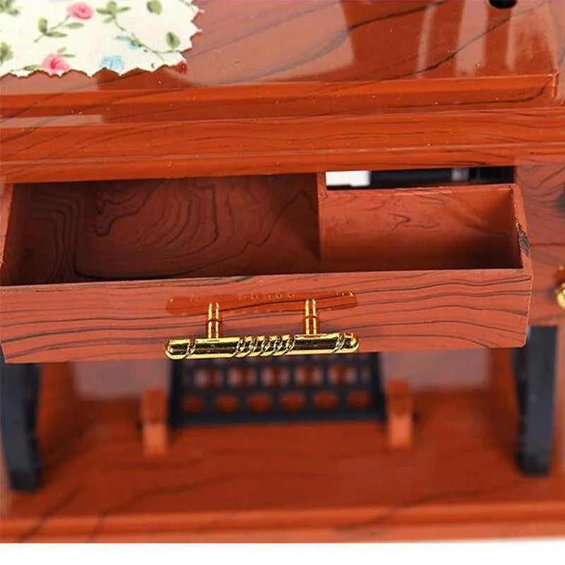 Mini Craft Retro Sewing Machine Decor - Image 3