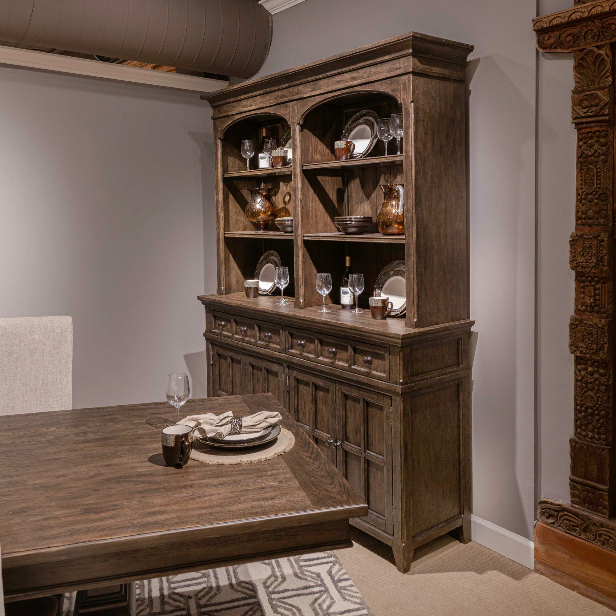 Paradise Valley – Buffet – Saddle Brown