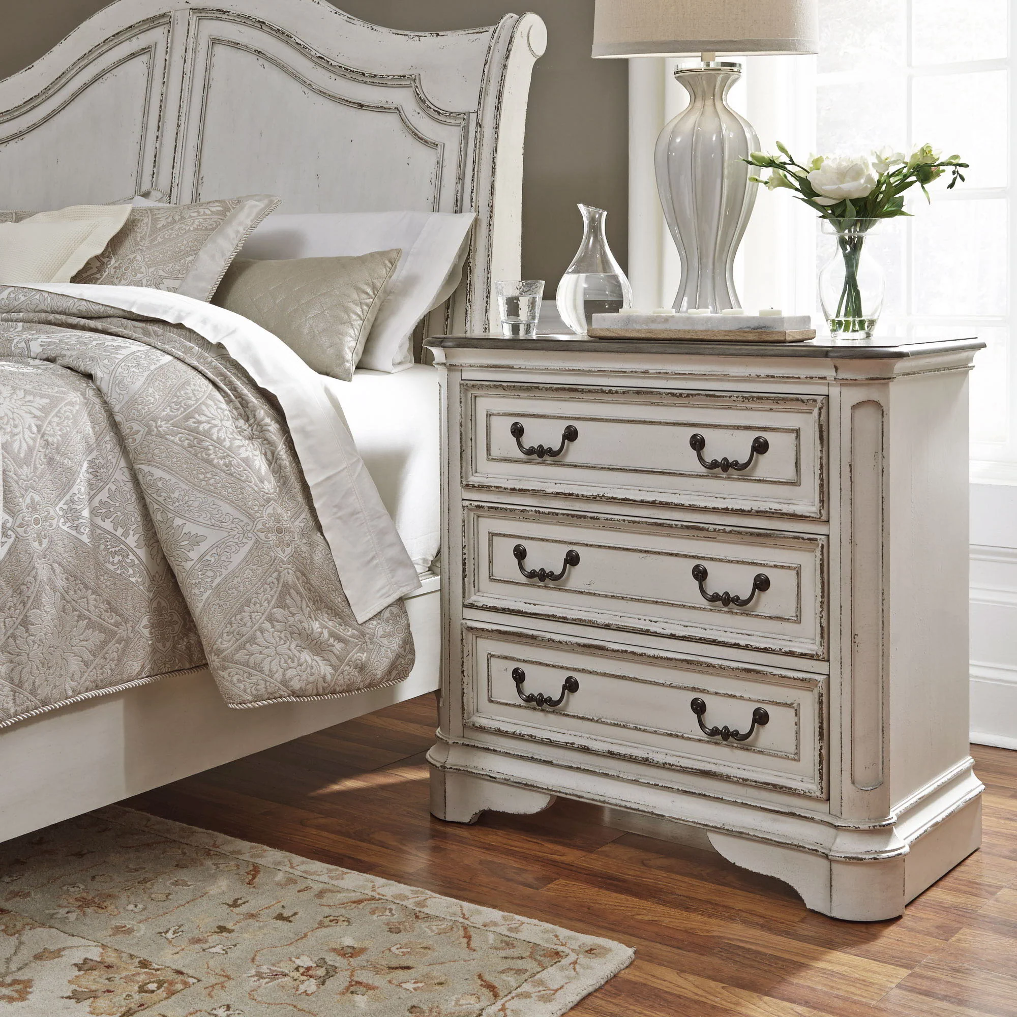 Magnolia Manor – 3 Drawer Bedside Chest With Charging Station – Antique White