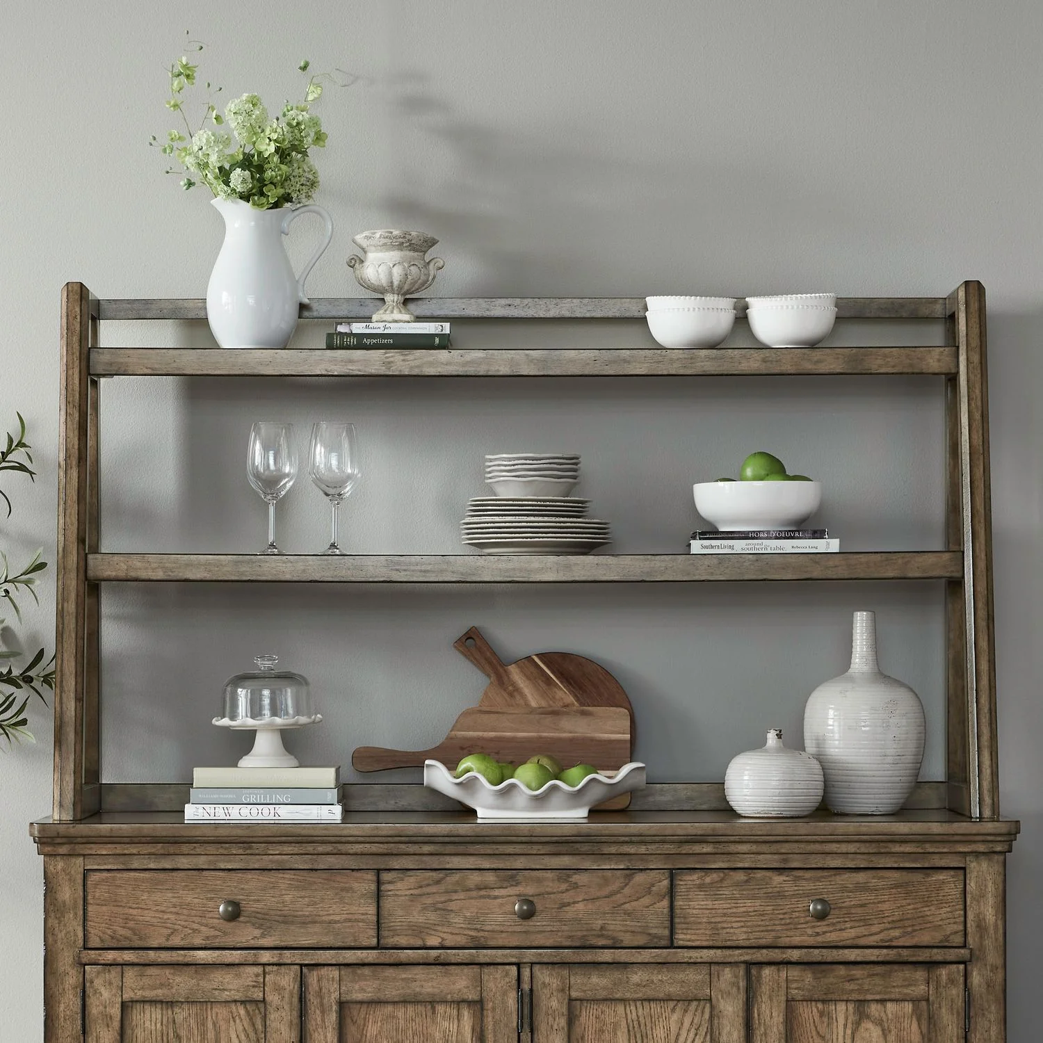 Carolina Park – Server Hutch – Amber Brown