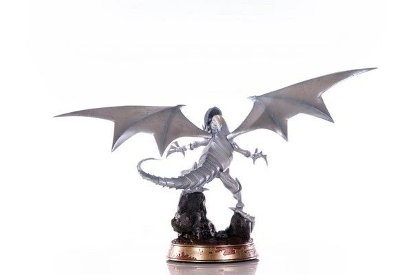 First 4 Figures - Yu-Gi-Oh - Blue-Eyes White Dragon White Edition - Image 3